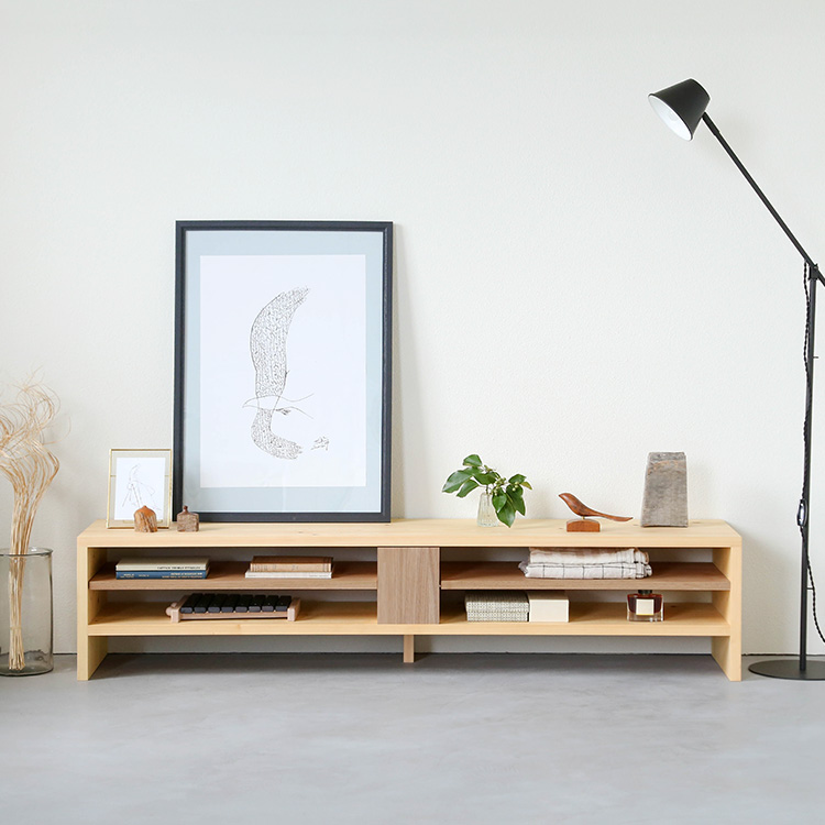 ディスプレイ棚としても映えるデザイン ひのき テレビボード 無垢 シンプル 木製