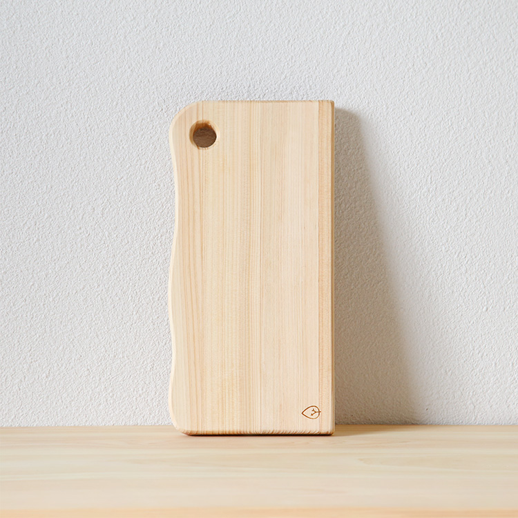ユニークな形をした、飾りたくなるカッティングボード カッティングボード S ひのき シンプル 木製