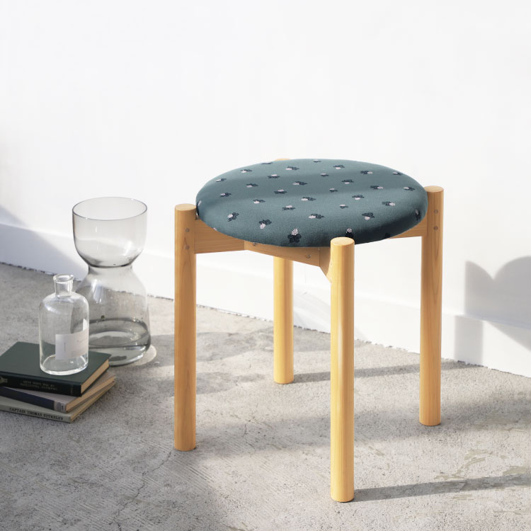 新商品 25’限定色 スツール O mina perhonen