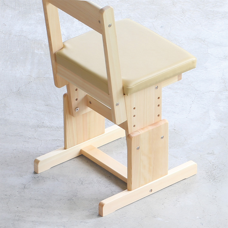 出し入れしやすい、安定感のある脚 2本脚チェア color ひのき 椅子 シンプル 木製