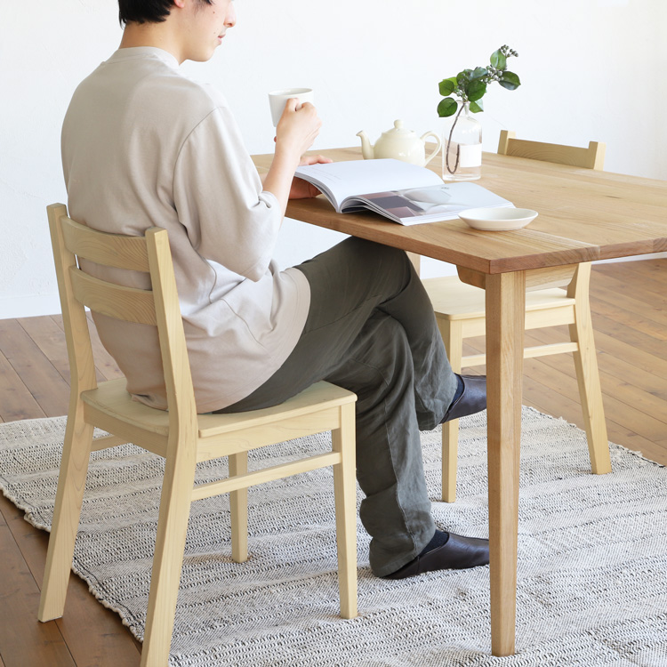 足を組めるゆったりスペース スムーズに出入り可能 ダイニングテーブル O80 kurumi くるみ 胡桃 テーブル シンプル 木製