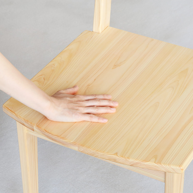 自然素材の気持ちよさを ダイレクトに味わえる無垢のチェア Gチェア ひのき ダイニング 椅子 シンプル 木製