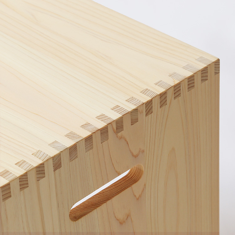 デザインと機能性を両立させる「あられ組」 HOURI スツール ひのき 椅子 スツール シンプル 木製