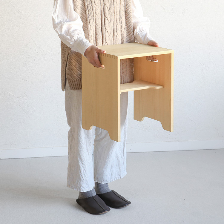 手掛けと軽さで持ち運びが楽々 HOURI スツール ひのき 椅子 スツール シンプル 木製