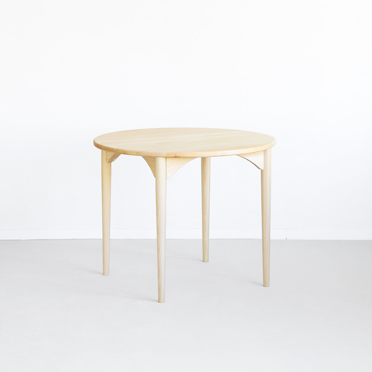テーブル下の広々スペースではじまる快適ダイニング ラウンドテーブル Y90 ひのき ダイニングテーブル ラウンドテーブル 丸テーブル シンプル 木製
