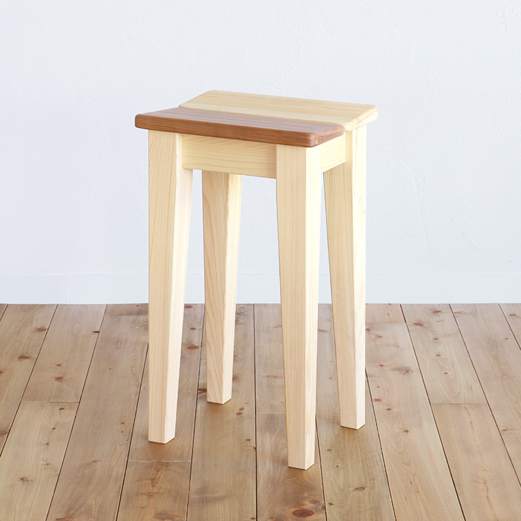上品なテーパー加工の脚サクラスツール 40 ひのき さくら 椅子 シンプル 木製