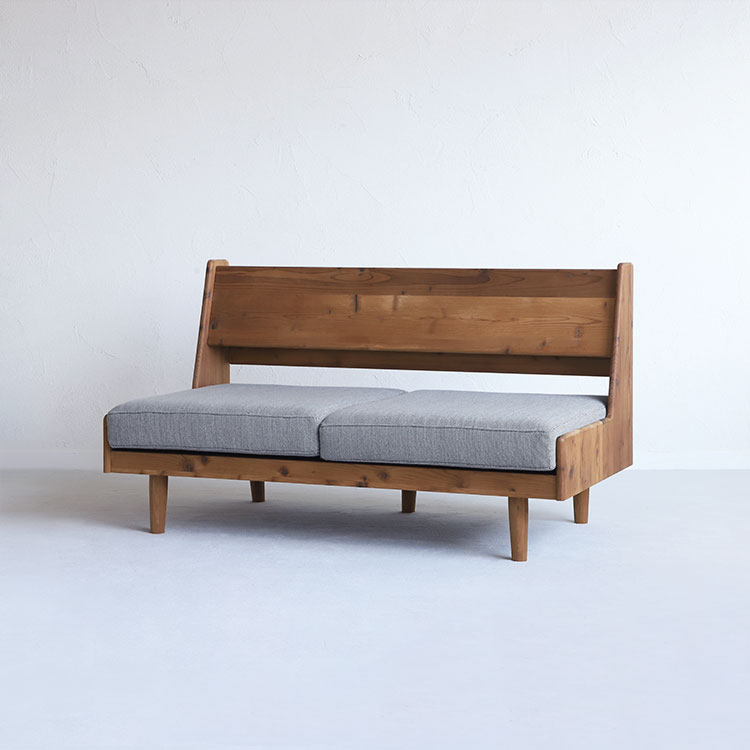 折りたたみ式のテーブル付き 快適で機能的なソファ ソファ U2 ひのき ソファ シンプル 木製
