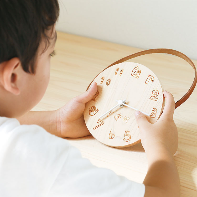 てがきの文字は、あったかい てがき時計 ひのき 時計 シンプル 木製