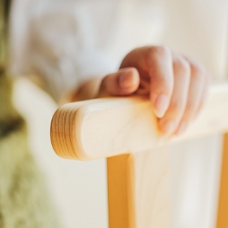 純度100％の無垢材